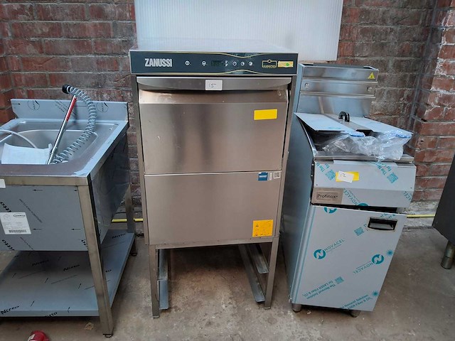 Zanussi - 2022 - vaatwasser - afbeelding 1 van  5