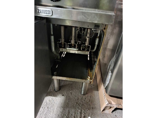 Zanussi - gas friteuse - afbeelding 2 van  2