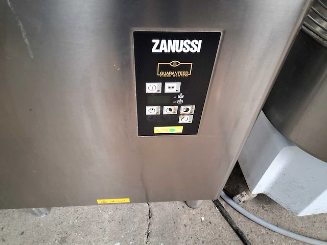 Zanussi - korvenvaatwasmachine - afbeelding 4 van  6