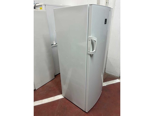 Zanussi - zrae32fw - laboratory refrigerator - afbeelding 2 van  4