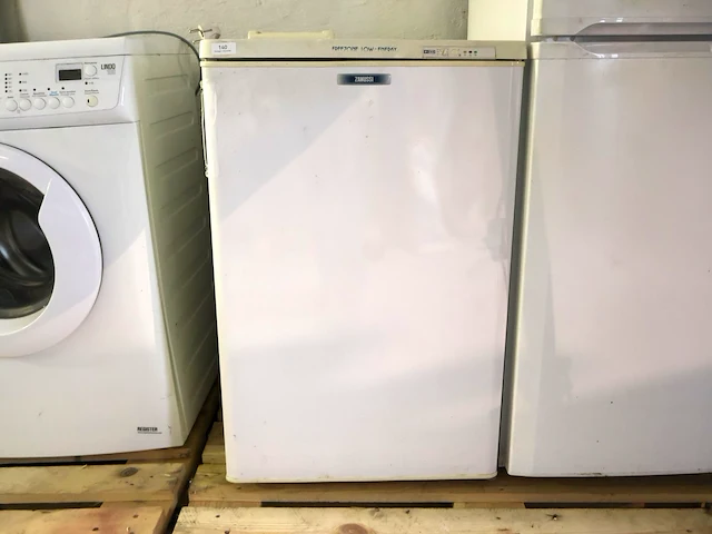 Zanussi diepvries - afbeelding 1 van  8