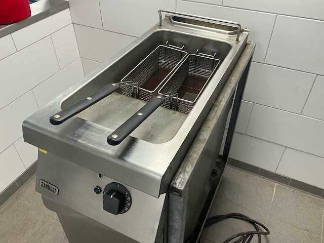Zanussi friteuse - afbeelding 3 van  4