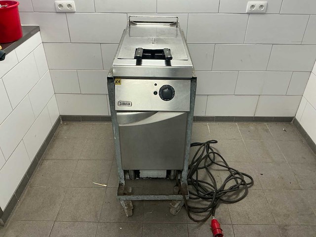 Zanussi friteuse - afbeelding 2 van  4