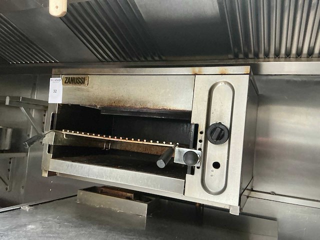 Zanussi gasgestookte rvs salamander - afbeelding 3 van  3