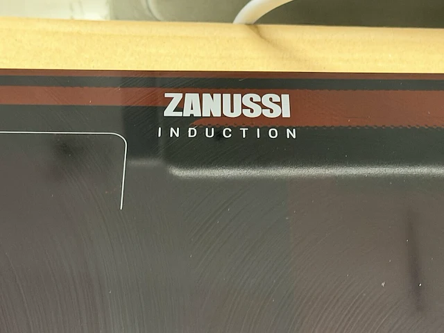 Zanussi inductie kookplaat - afbeelding 3 van  5