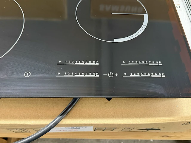 Zanussi inductiekookplaat - afbeelding 2 van  4