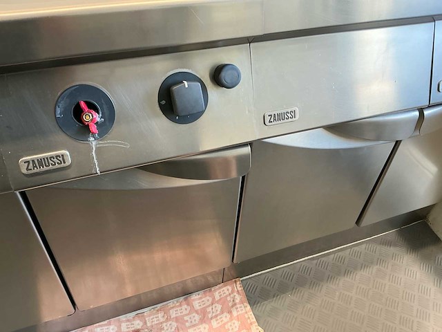 Zanussi inox keuken - afbeelding 4 van  35