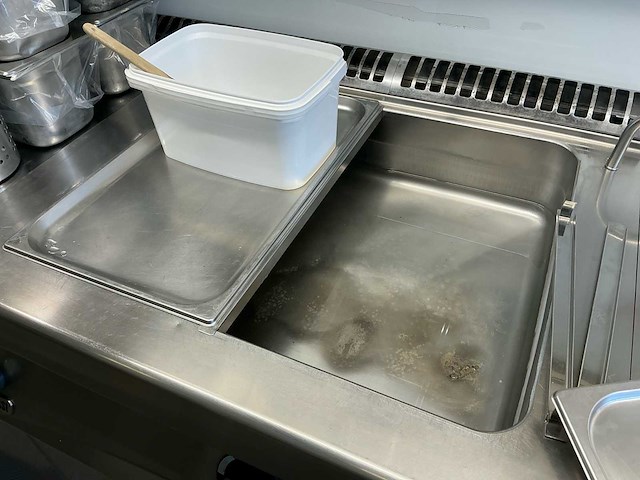 Zanussi inox keuken - afbeelding 17 van  35