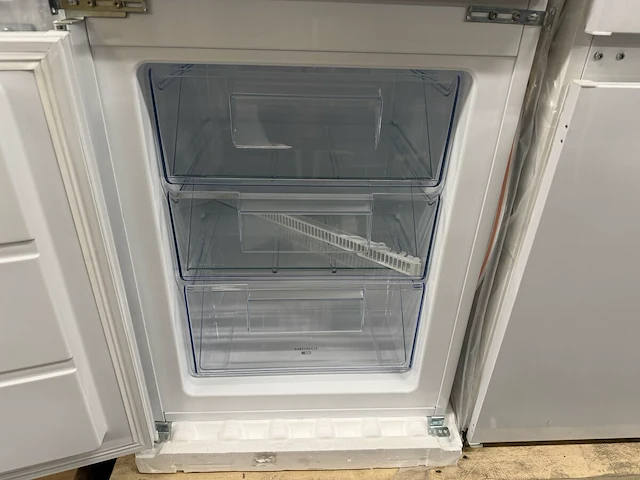 Zanussi koel/vrieskast, 178 cm hoog - afbeelding 6 van  9
