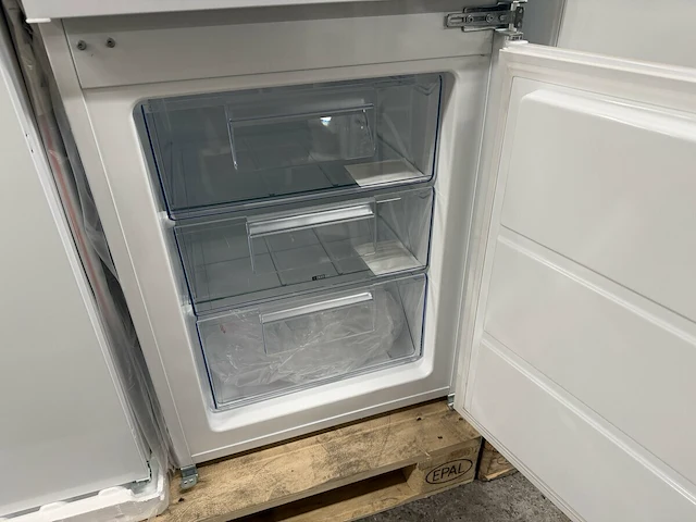 Zanussi koel/vrieskast, 178 cm hoog - afbeelding 7 van  9