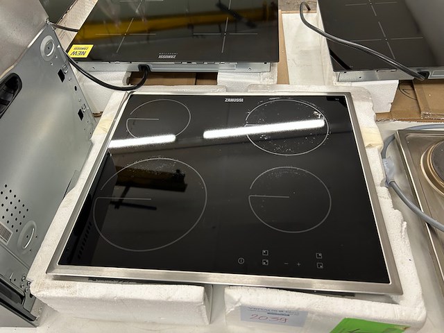 Zanussi kookplaat - afbeelding 1 van  6
