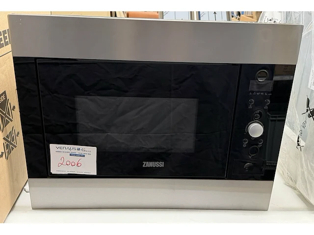 Zanussi microgolf, 46 cm hoog - afbeelding 1 van  6