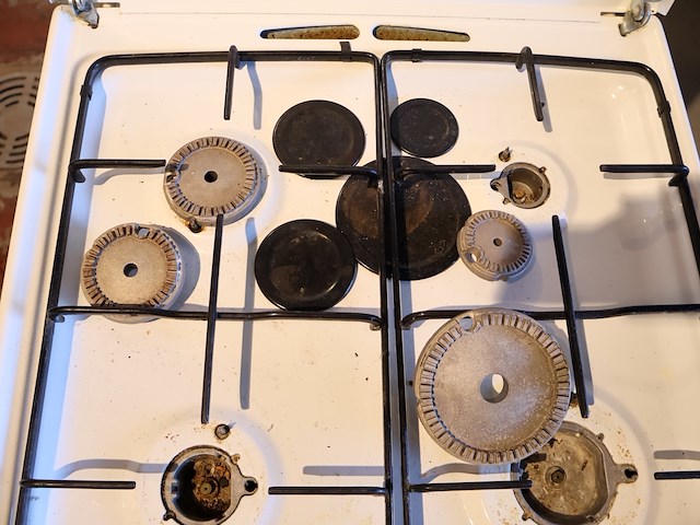 Zanussi oven met kookplaat gas - afbeelding 5 van  12