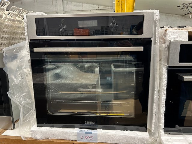 Zanussi oven plusteam - afbeelding 1 van  8