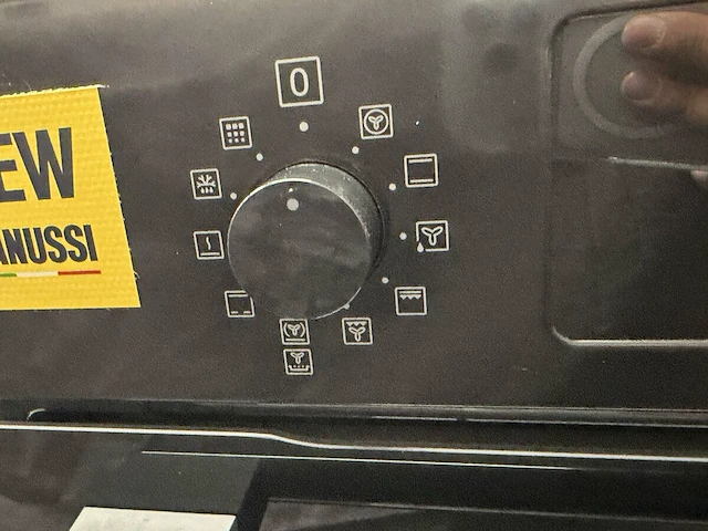 Zanussi oven pyrolyse, 60 cm hoog - afbeelding 2 van  7