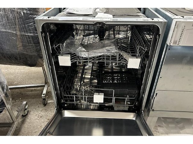 Zanussi vaatwas + bestekmand - afbeelding 3 van  10