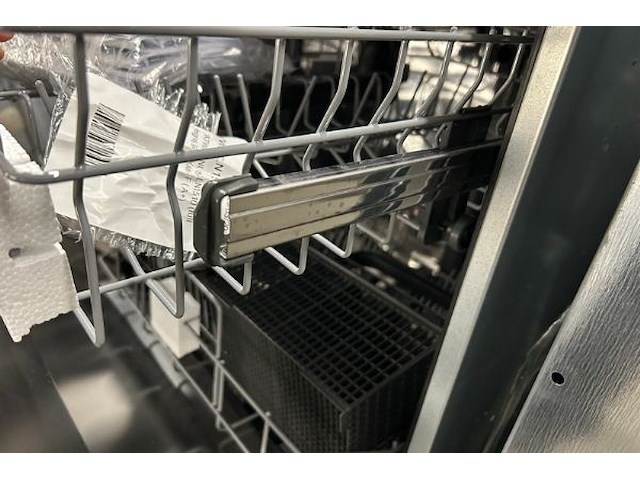 Zanussi vaatwas + bestekmand - afbeelding 9 van  10