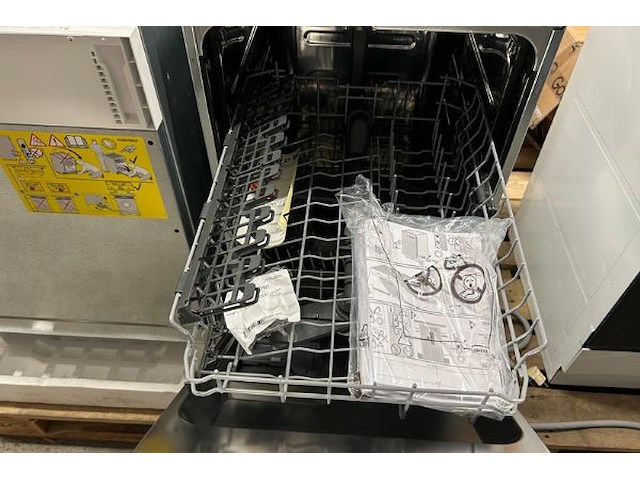 Zanussi vaatwas + bestekmand - afbeelding 3 van  9