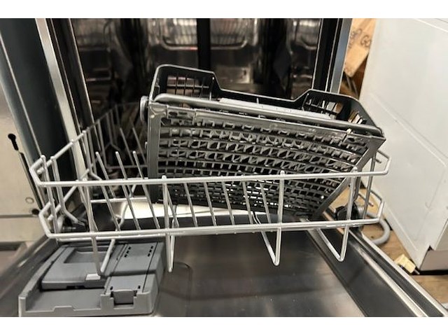 Zanussi vaatwas + bestekmand - afbeelding 6 van  9