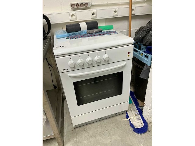 Zanussi zce 6600w 4-pits kookfornuis met oven - afbeelding 2 van  6
