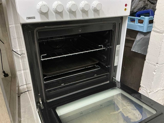 Zanussi zce 6600w 4-pits kookfornuis met oven - afbeelding 4 van  6