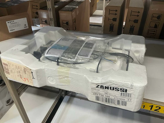 Zanussi zgg35214xa elektrische kookplaat - afbeelding 2 van  4