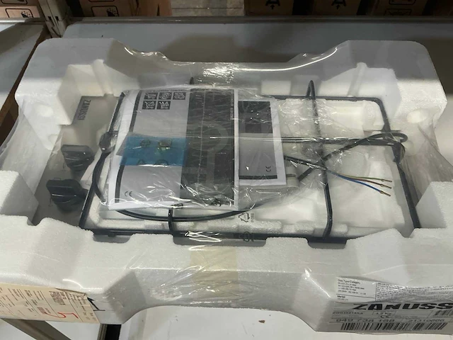 Zanussi zgg35214xa elektrische kookplaat - afbeelding 3 van  4