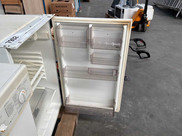 Zanussi zi 6160 inbouwkoelkast - afbeelding 3 van  5