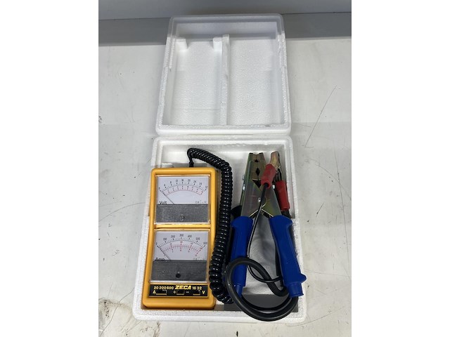 Zeca 455 volt- en amperemeter voor auto's, vrachtwagens en tractoren - afbeelding 1 van  2