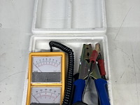 Zeca 455 volt- en amperemeter voor auto's, vrachtwagens en tractoren - afbeelding 1 van  2