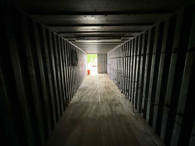 Zeecontainer 12 meter - afbeelding 1 van  4