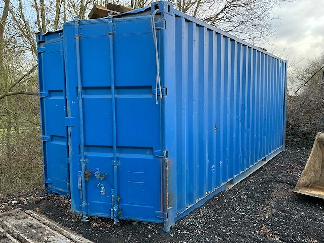 Zeecontainer met elektrische aansluitingen zeecontainer - afbeelding 1 van  10