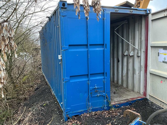 Zeecontainer met elektrische aansluitingen zeecontainer - afbeelding 4 van  10