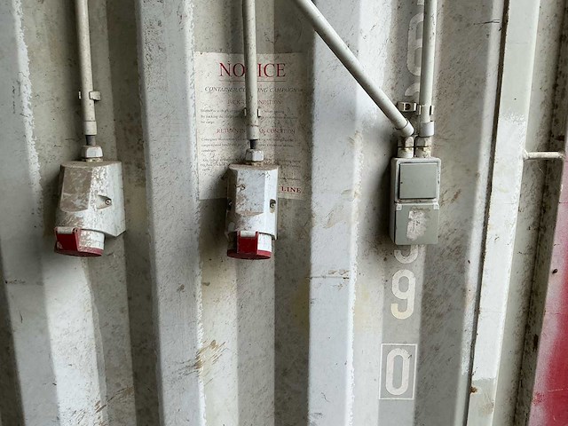 Zeecontainer met elektrische aansluitingen zeecontainer - afbeelding 9 van  10