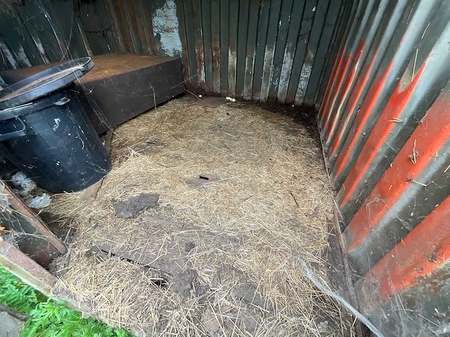 Zeecontainer / paardenstal - afbeelding 1 van  4