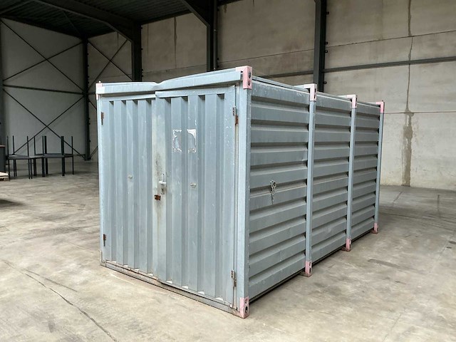 Zeecontainer - afbeelding 1 van  9