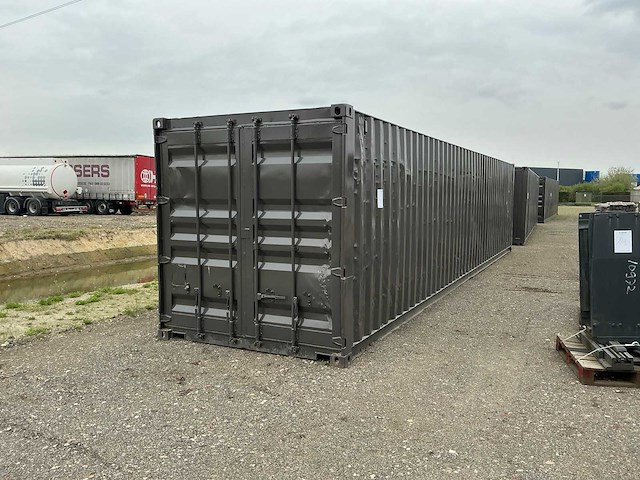 Zeecontainer - afbeelding 1 van  10