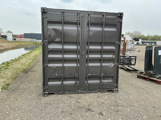 Zeecontainer - afbeelding 6 van  10