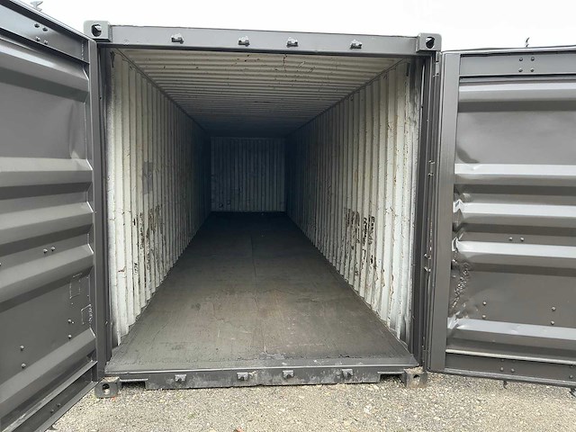 Zeecontainer - afbeelding 9 van  10