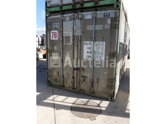 Zeepscontainers, torens, isolatie, tegels, bakstenen, gereedschap