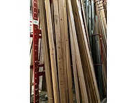 Zeer grote partij diverse houten latten en omlijstingen. - afbeelding 23 van  38