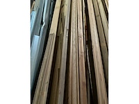 Zeer grote partij diverse houten latten en omlijstingen. - afbeelding 38 van  38