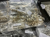 Zeer grote partij diverse juwelen en kettingen - afbeelding 18 van  52