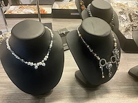 Zeer grote partij diverse juwelen en kettingen - afbeelding 45 van  52