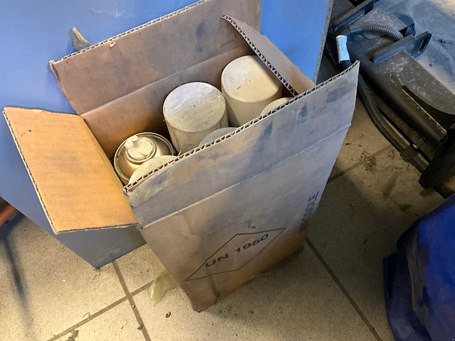 Zeer grote partij werkgereedschap en materiaal (inhoud ruimte) - afbeelding 19 van  120