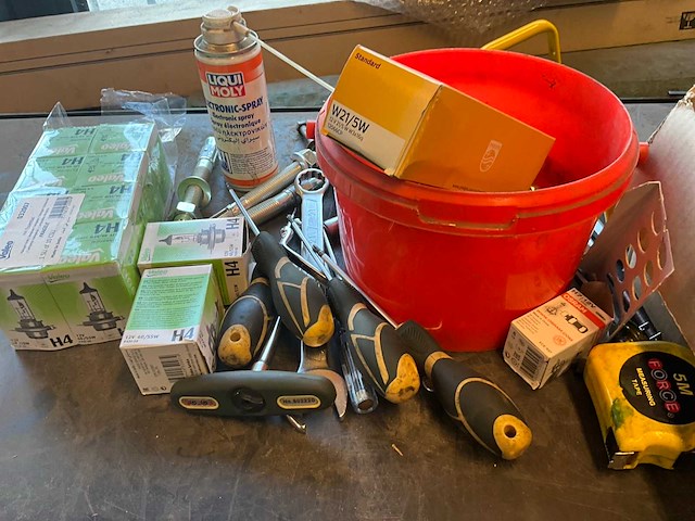Zeer grote partij werkgereedschap en materiaal (inhoud ruimte) - afbeelding 48 van  120