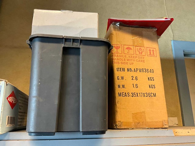 Zeer grote partij werkgereedschap en materiaal (inhoud ruimte) - afbeelding 73 van  120