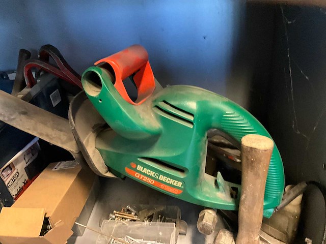 Zeer grote partij werkgereedschap en materiaal (inhoud ruimte) - afbeelding 81 van  120