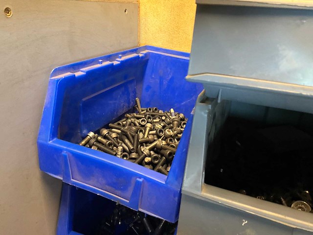 Zeer grote partij werkgereedschap en materiaal (inhoud ruimte) - afbeelding 100 van  120