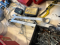 Zeer grote partij werkgereedschap en materiaal (inhoud ruimte) - afbeelding 118 van  120